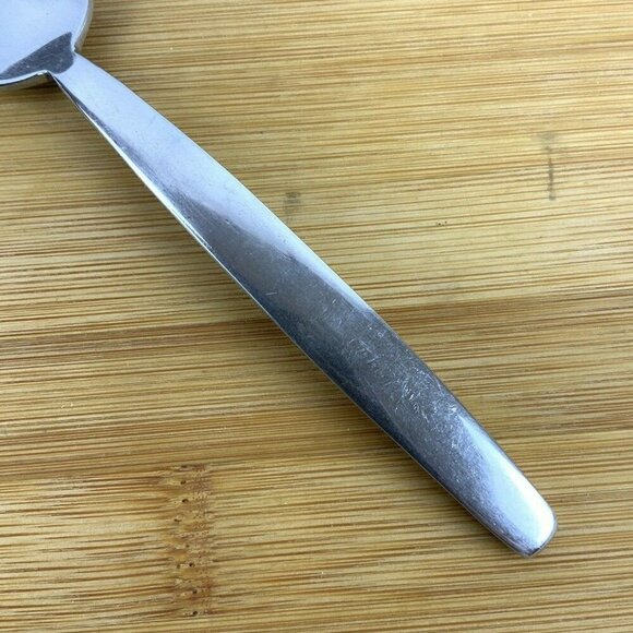 Oneida Leda Set of 2 Oval Soup Spoons 18/10 Stainless Steel Flatware - Picture 3 of 6